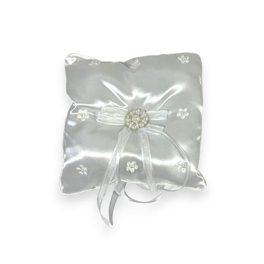 RING PILLOW W/PEARLS