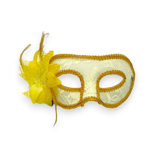 MASK WITH LACE