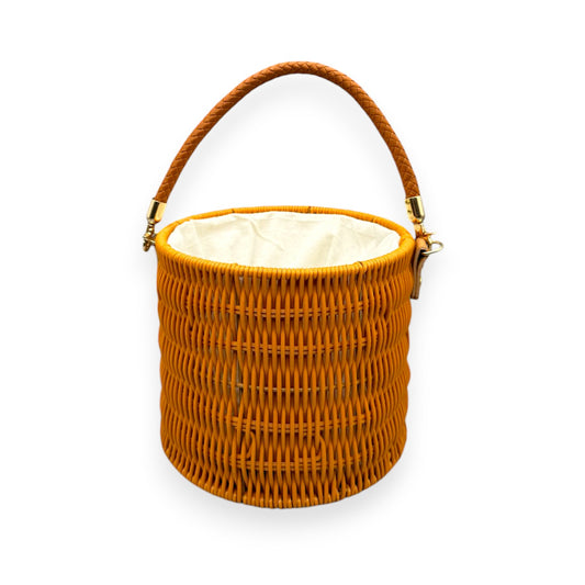 PLASTIC WICKER BASKET